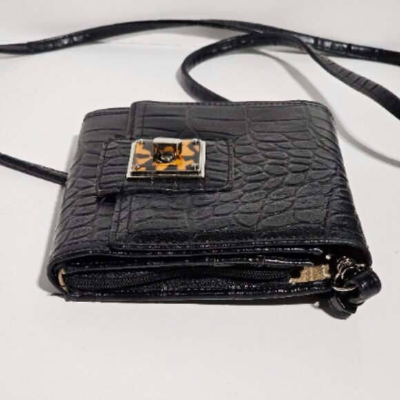 Elegant Liz Claiborne New York Black Leather Crossbody Bag - Versatile Compact - Picture 3 of 7